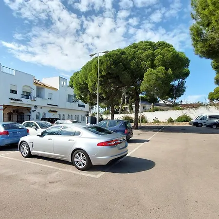 Pet Friendly In El Puerto De Santa Mar With Kitchen